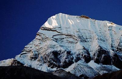 Tharpu Chulu Peak